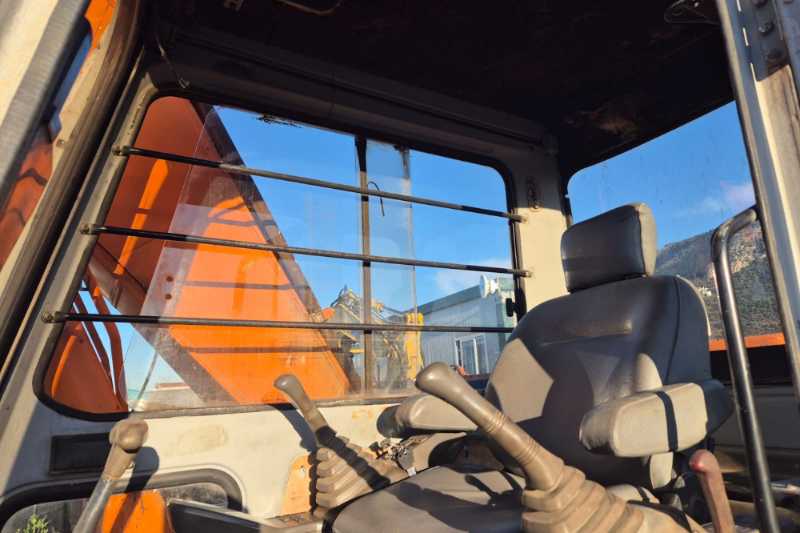 OmecoHub - Immagine HITACHI EX120-2